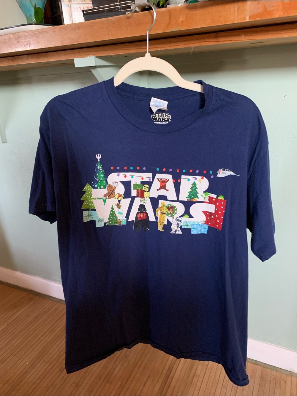 Star Wars Navy Short-Sleeve Holiday Christmas Graphic Tee size large